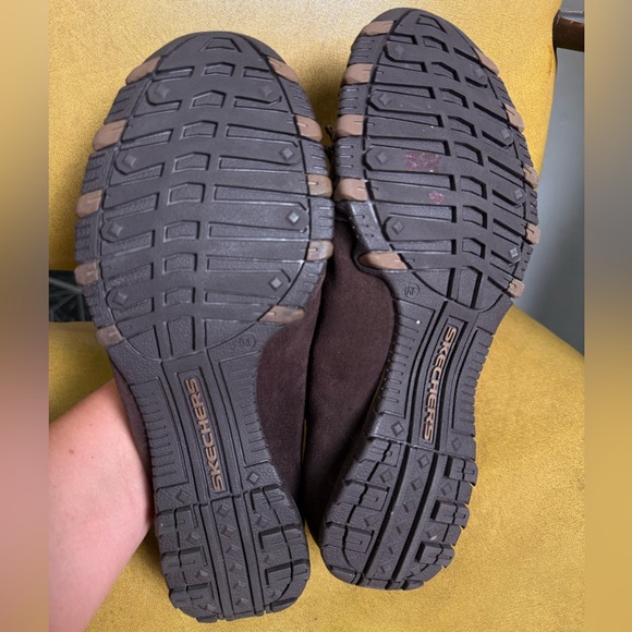 Skechers women’s sneakers Dark Brown Suede Loafers with Stud Details size 9,5 - Picture 13 of 14